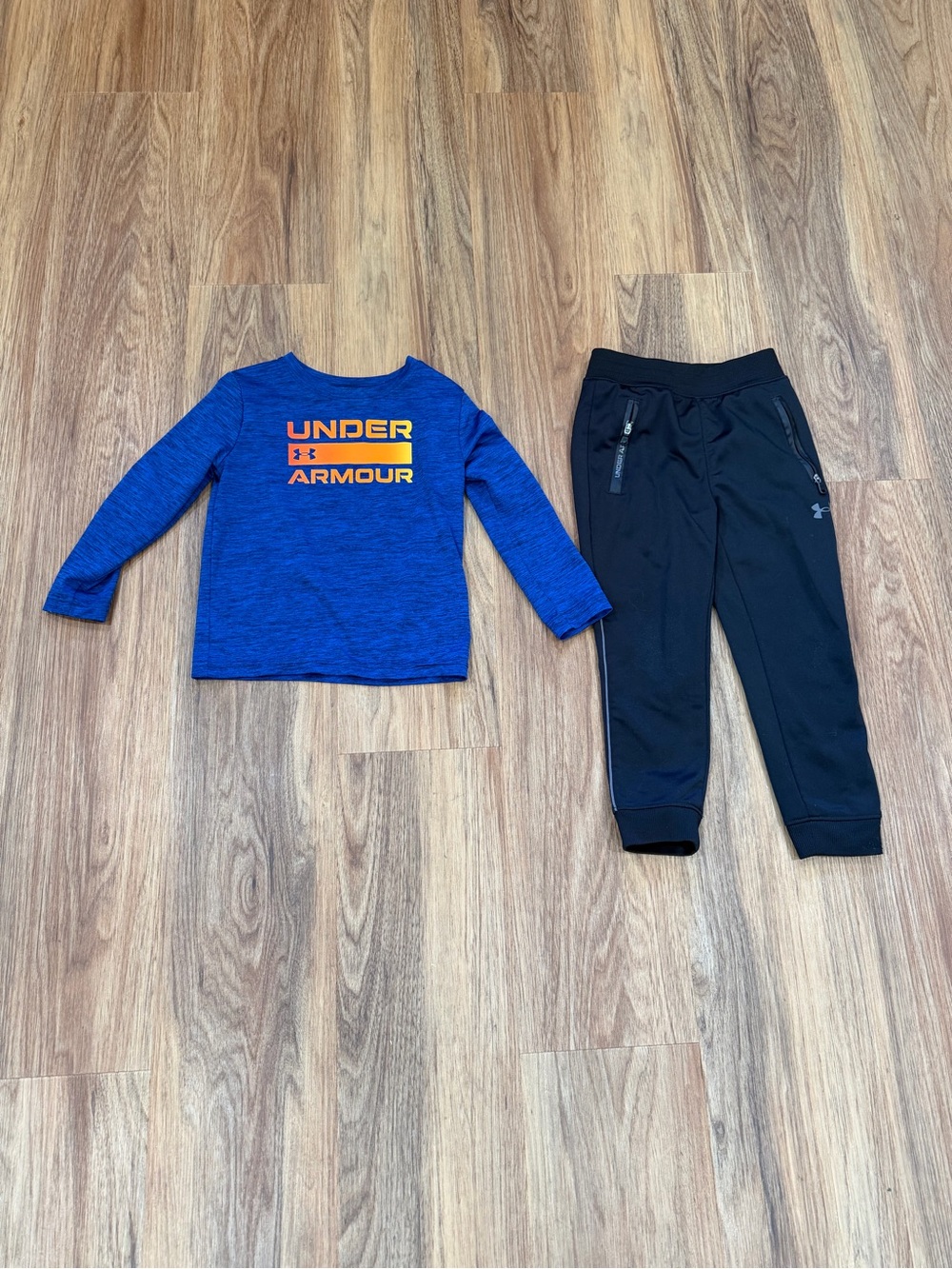 Under Armour 4T Matching Outfit Set Blue Top & Black Joggers